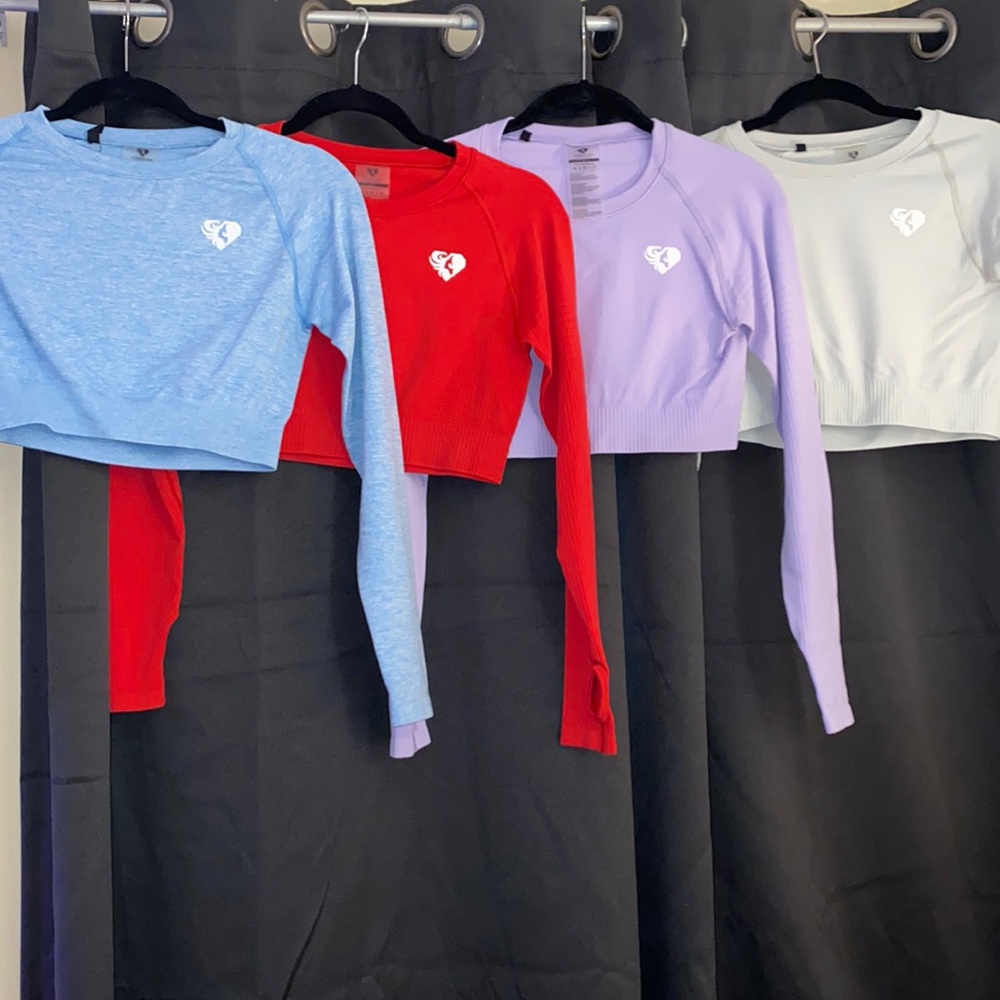 4 womensbest athletic brand long sleeve crop tops